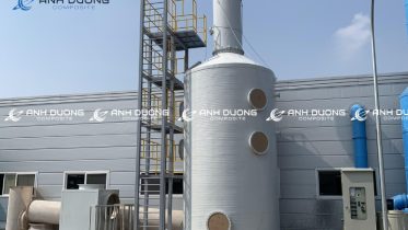 Tháp scrubber sử dụng dung dịch để hấp thụ các yếu tố ô nhiễm trong khí thải